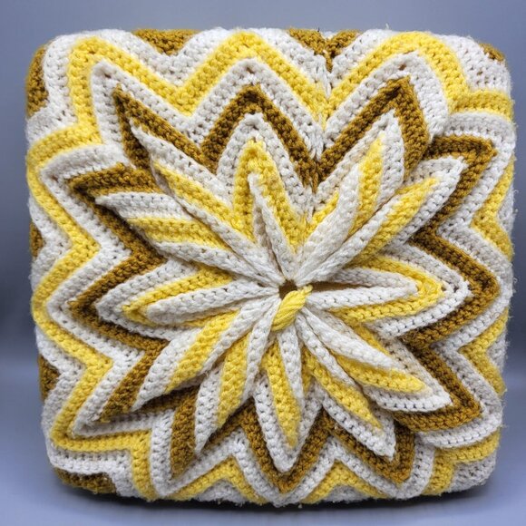 Vtg Crochet Square Granny Throw Pillow Yellow White Yarn Ruffled Handmade - Picture 3 of 11